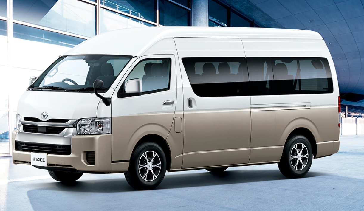 14人乗りのトヨタハイエースも予約できます